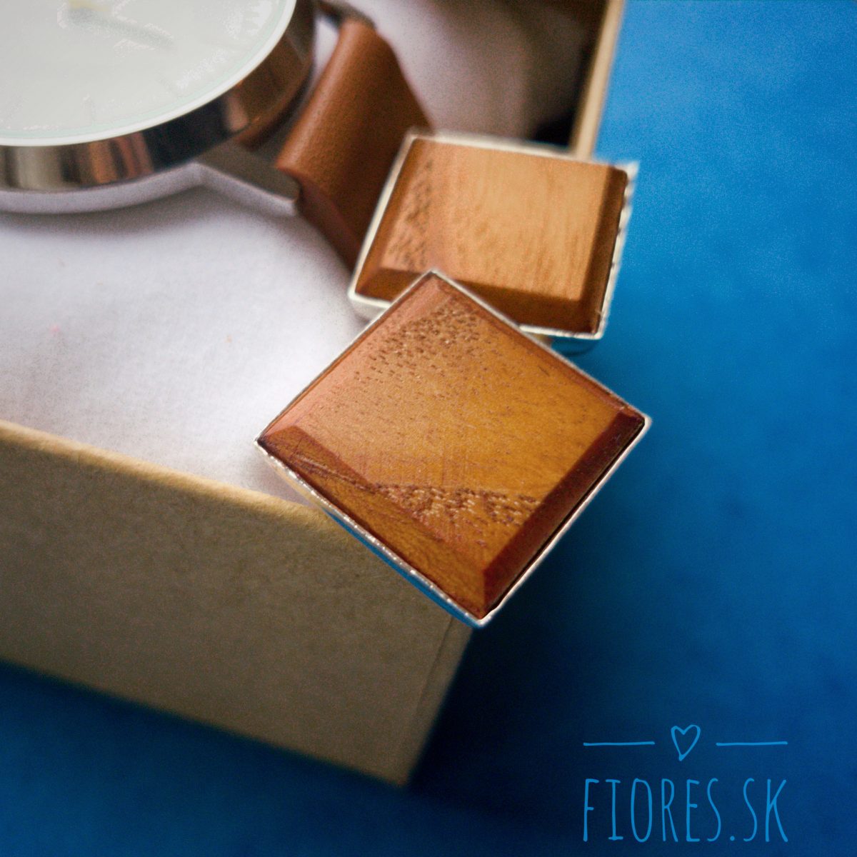 Elegantný drevený set - motýlik hodinky manžetové gombíky 4